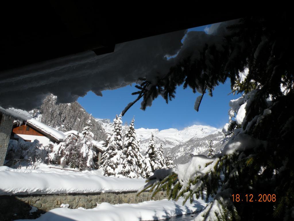 Hotel Bellevue Champoluc Esterno foto