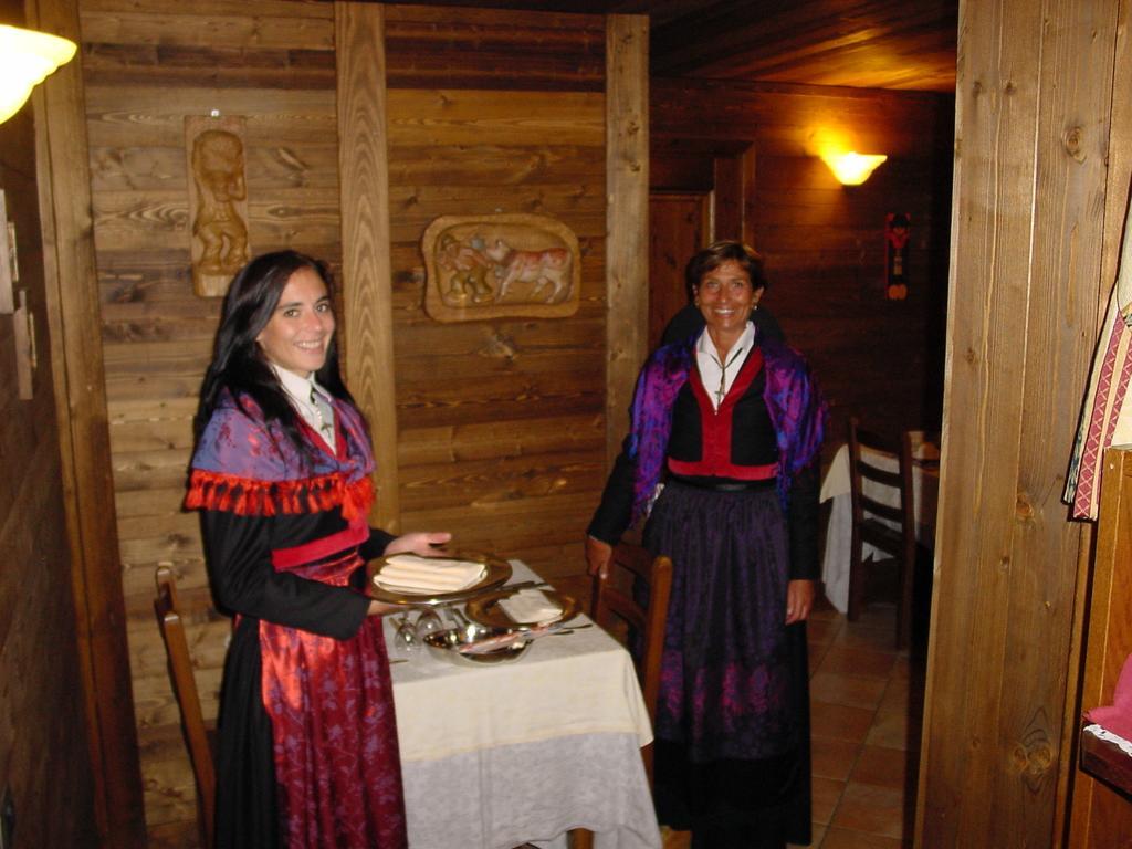 Hotel Bellevue Champoluc Esterno foto
