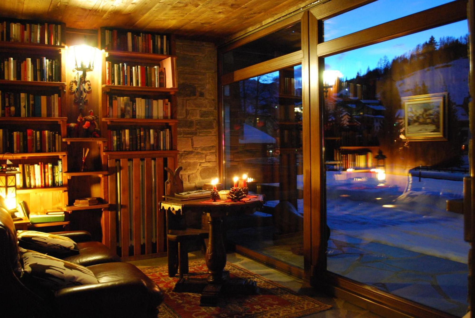 Hotel Bellevue Champoluc Esterno foto