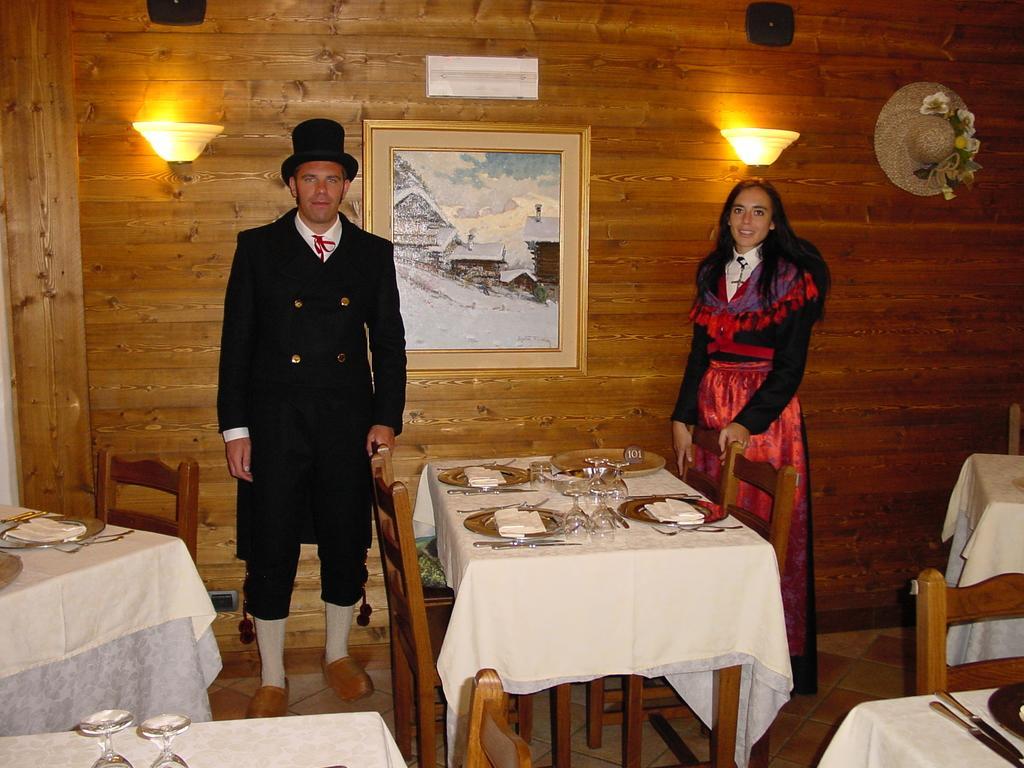 Hotel Bellevue Champoluc Esterno foto