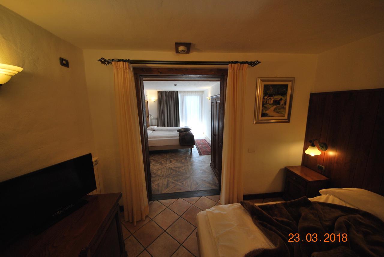 Hotel Bellevue Champoluc Esterno foto