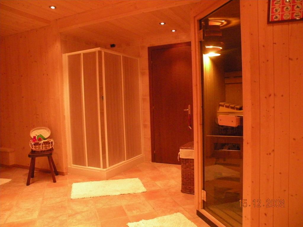 Hotel Bellevue Champoluc Esterno foto