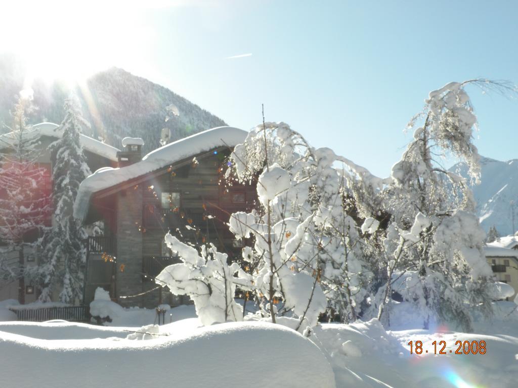 Hotel Bellevue Champoluc Esterno foto