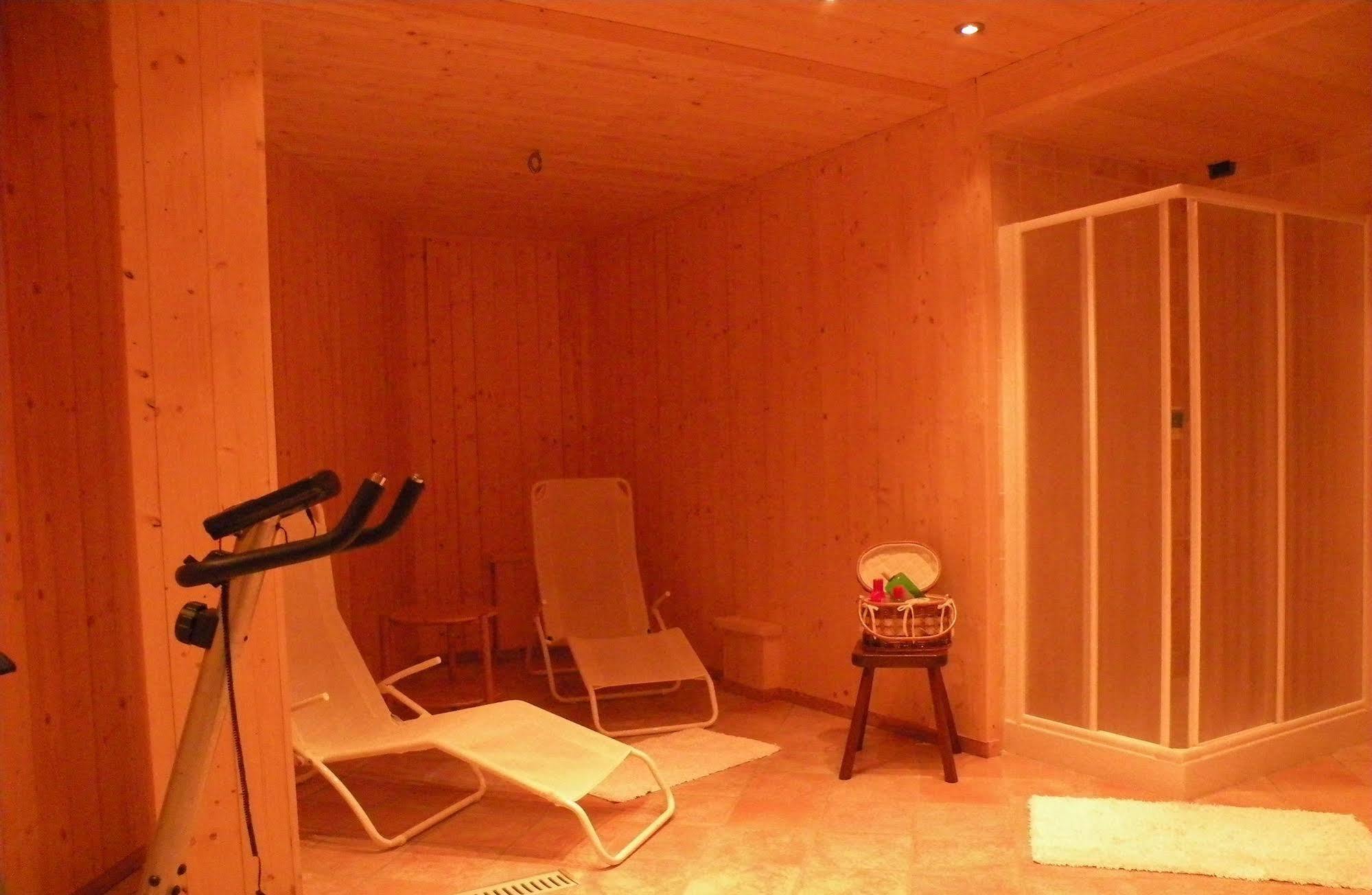 Hotel Bellevue Champoluc Esterno foto